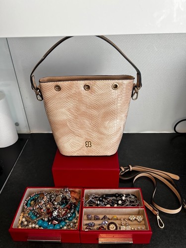 Job lot vintage jewellery - job,