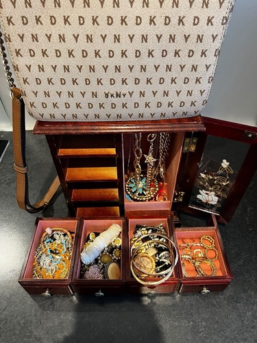 Job lot mixed jewellery - job,